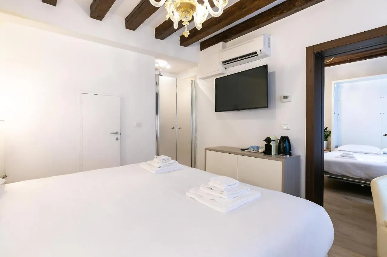ונציה Rialto Suite 707 לינה וארוחת בוקר