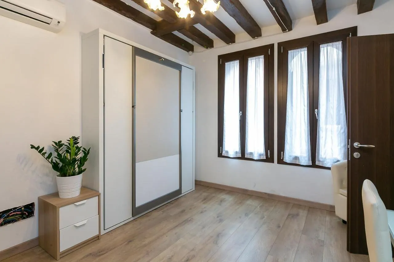 ** לינה וארוחת בוקר ונציה Rialto Suite 707 איטליה
