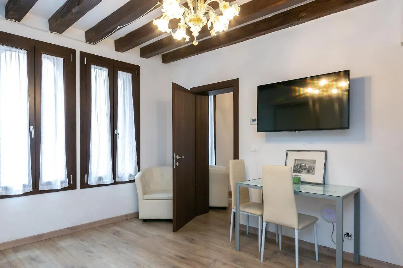Rialto Suite 707 Venice