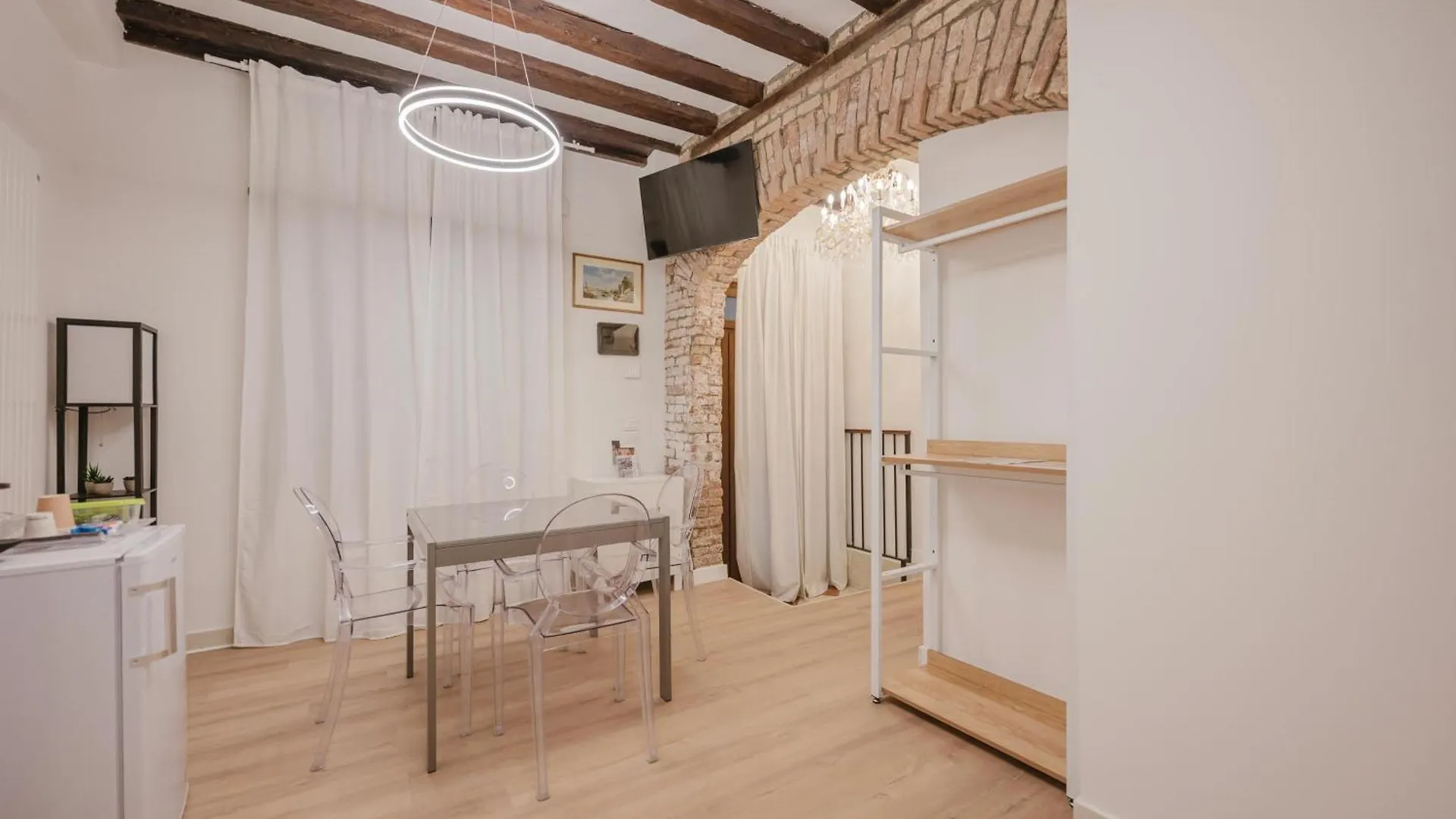 ** לינה וארוחת בוקר ונציה Rialto Suite 707 איטליה