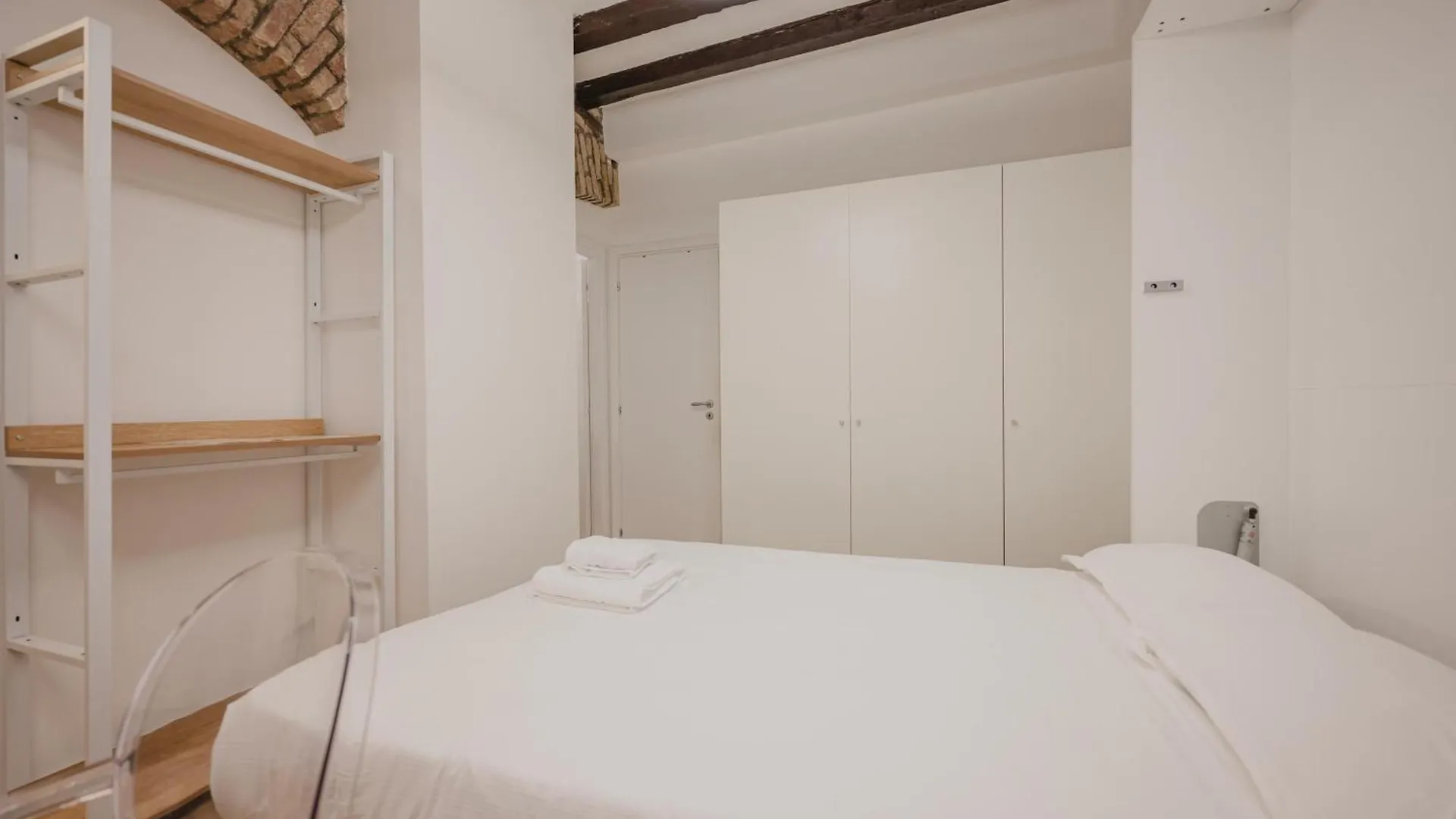 Rialto Suite 707 Venice 2*,  Italy