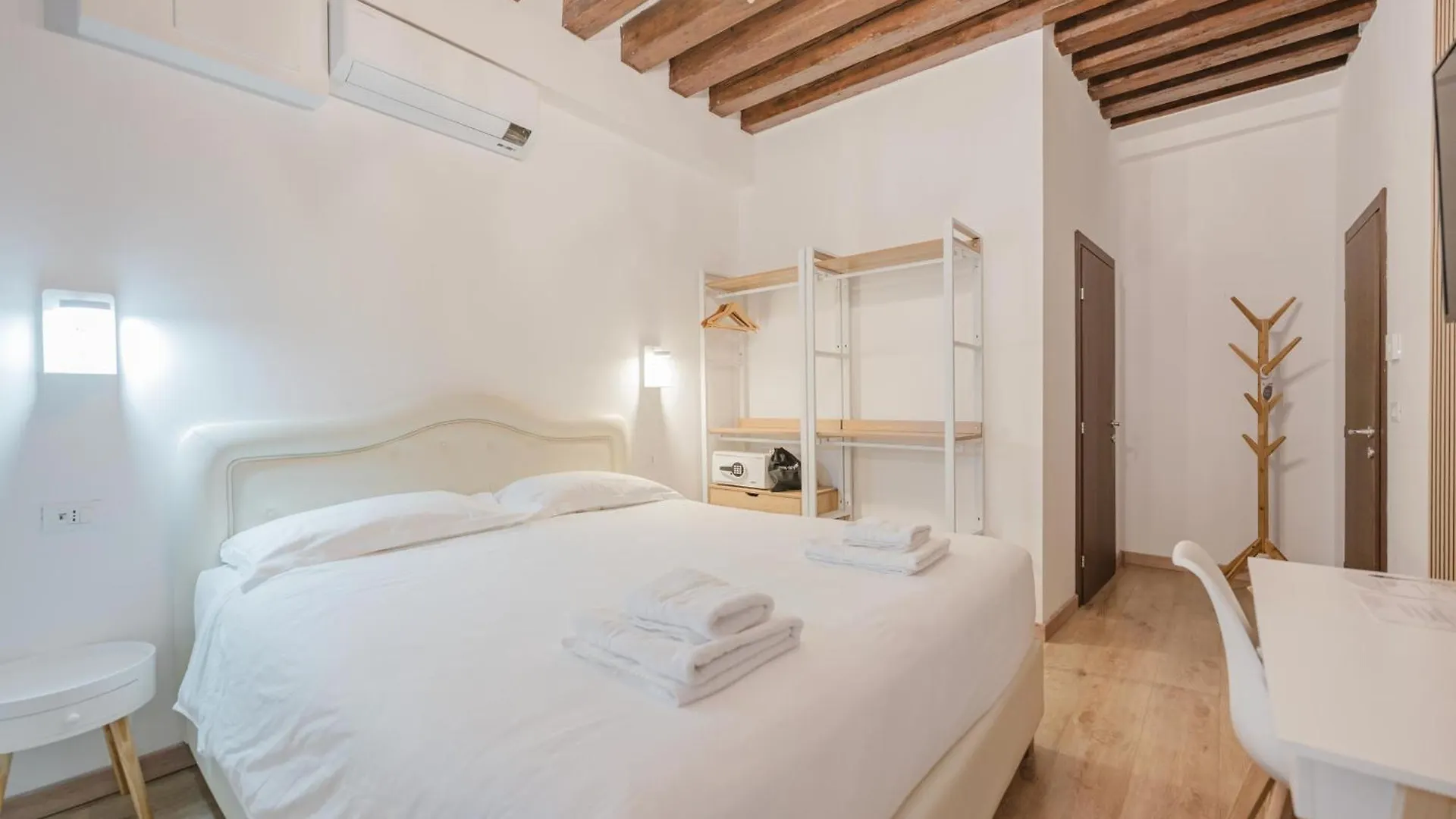Rialto Suite 707 Venice
