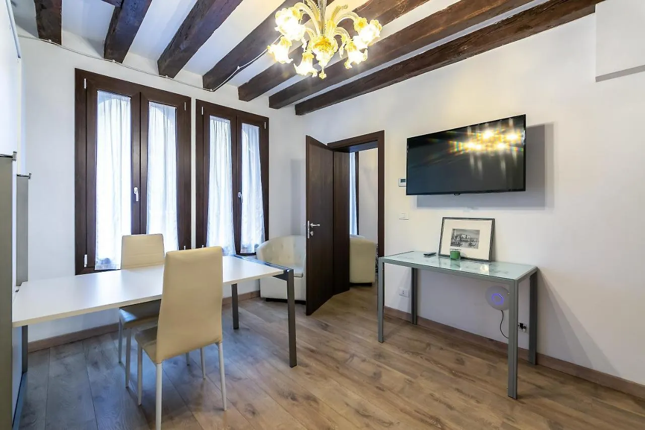 فندق مبيت وإفطار البندقية Rialto Suite 707