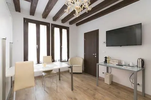 البندقية Rialto Suite 707 فندق مبيت وإفطار