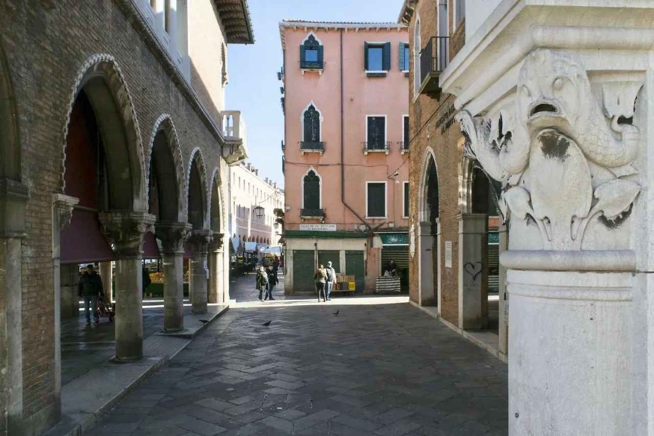 ** فندق مبيت وإفطار البندقية Rialto Suite 707 إيطاليا